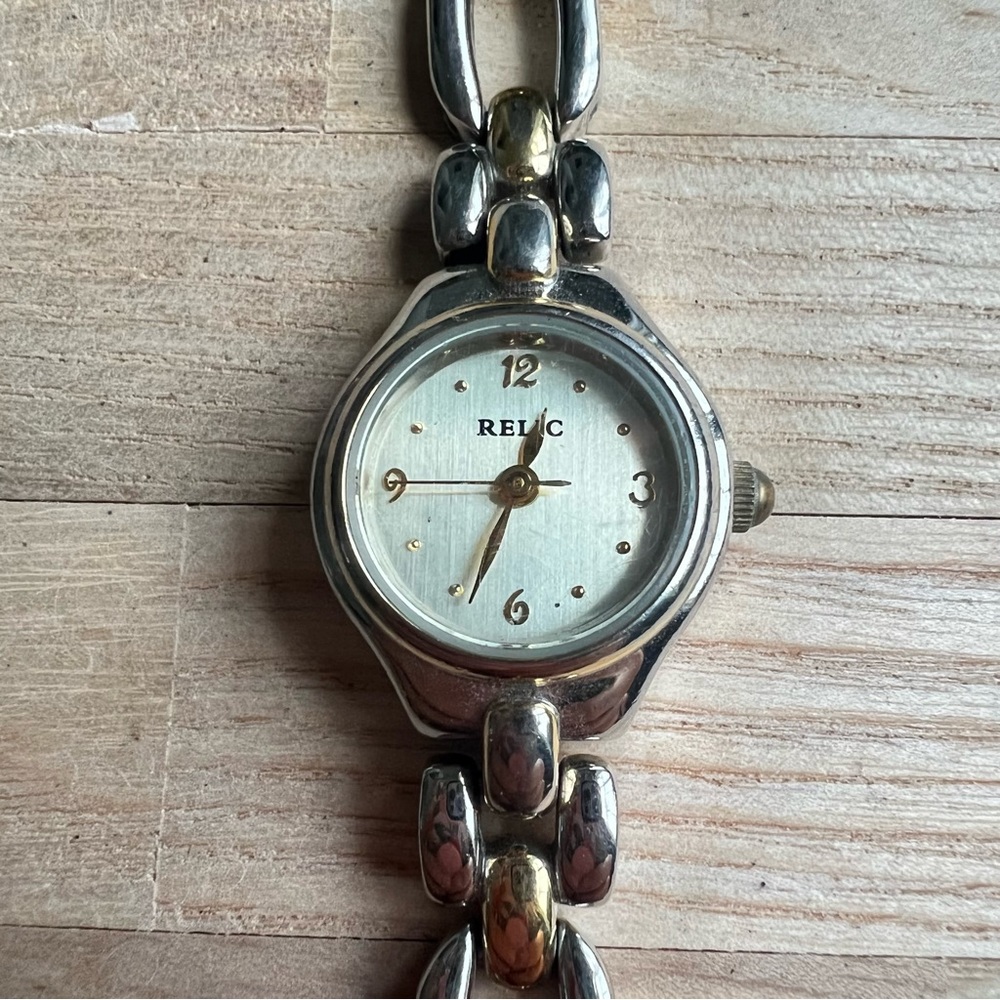 Relic two-tone ladies watch NEW BATTERY